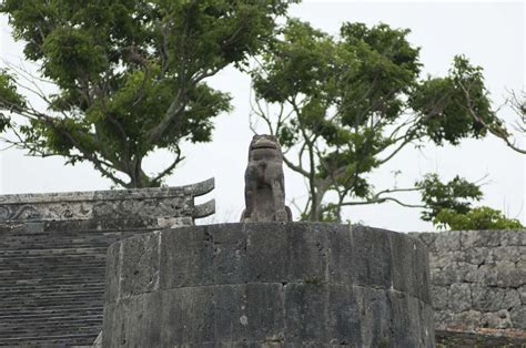 石獅子 左右|玉陵の獅子 ｜史跡をめぐ